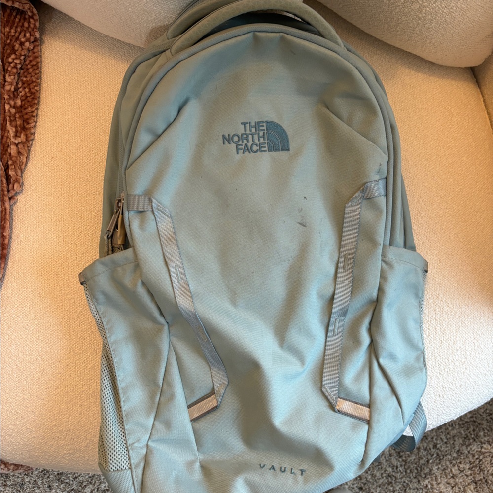 The North Face women’s vault backpack